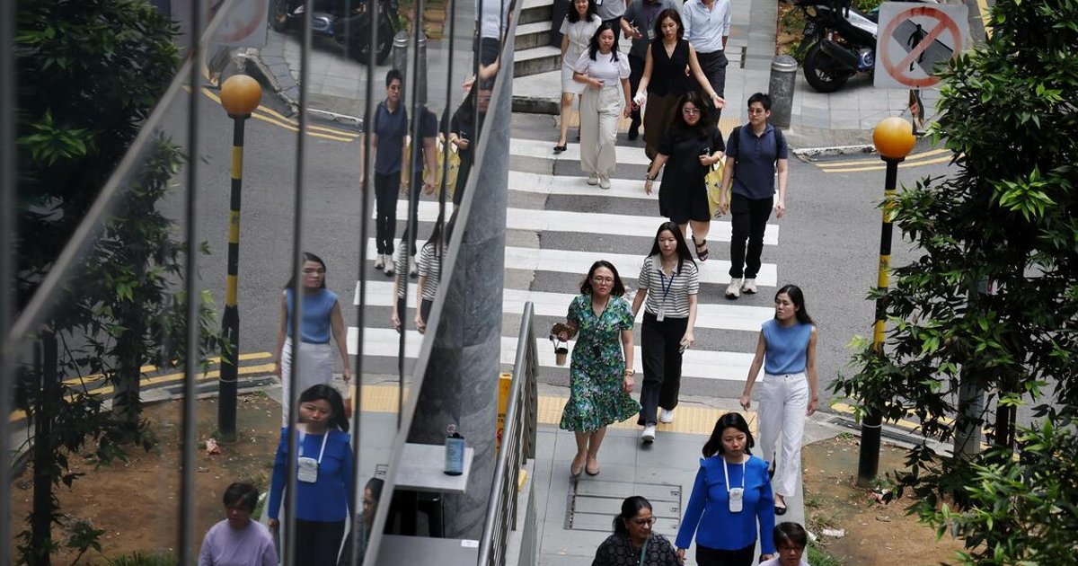 Nearly Half of Singapore Employers Integrate AI in Hiring, Reveals SNEF Survey